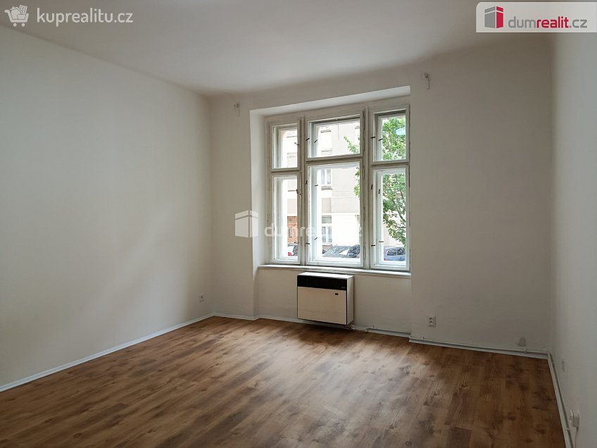 Pronájem bytu 1+kk 34 m^2 Jana Zajíce, Praha 7 