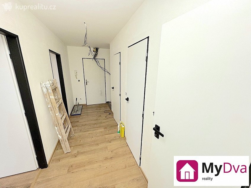 Pronájem bytu 3+1 70 m^2 Nová, Jaroslavice 