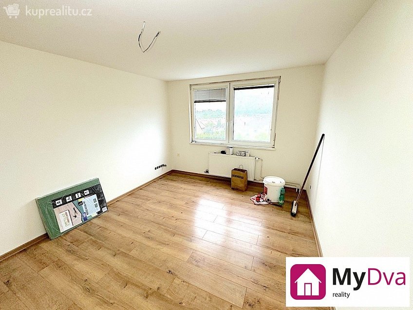 Pronájem bytu 3+1 70 m^2 Nová, Jaroslavice 