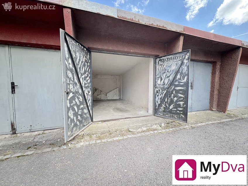 Pronájem  garáže 17 m^2 Pod Soudním vrchem, Znojmo 