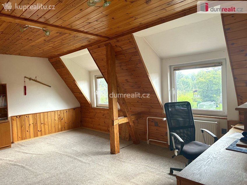 Prodej  rodinného domu 250 m^2 Zahradní, Královské Poříčí 
