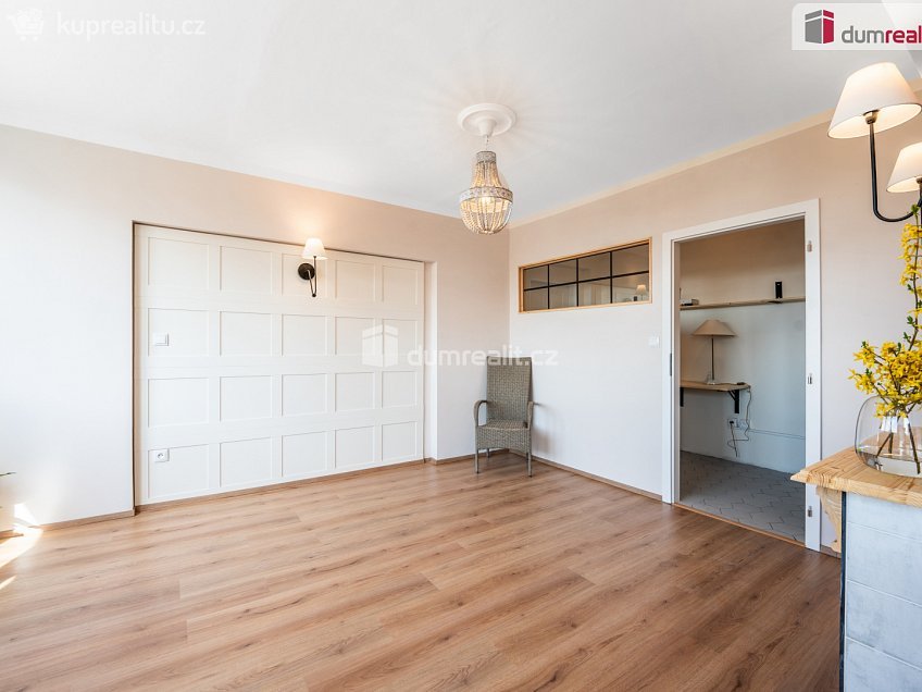 Prodej bytu 2+1 62 m^2 Čechovy sady, Kolín 