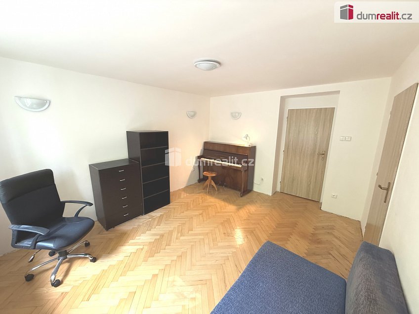 Pronájem bytu 3+1 59 m^2 Školská čtvrť, Frenštát pod Radhoštěm 