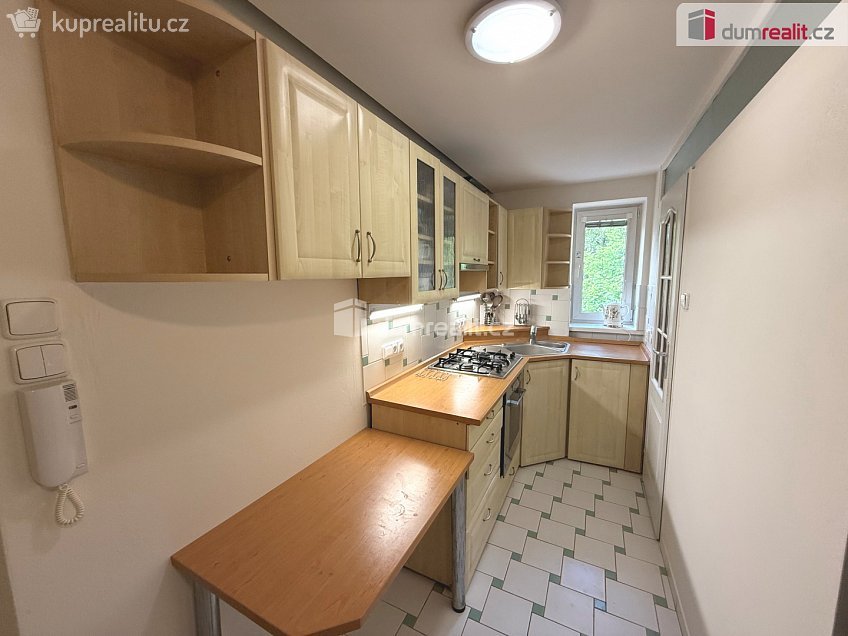 Pronájem bytu 3+1 59 m^2 Školská čtvrť, Frenštát pod Radhoštěm 