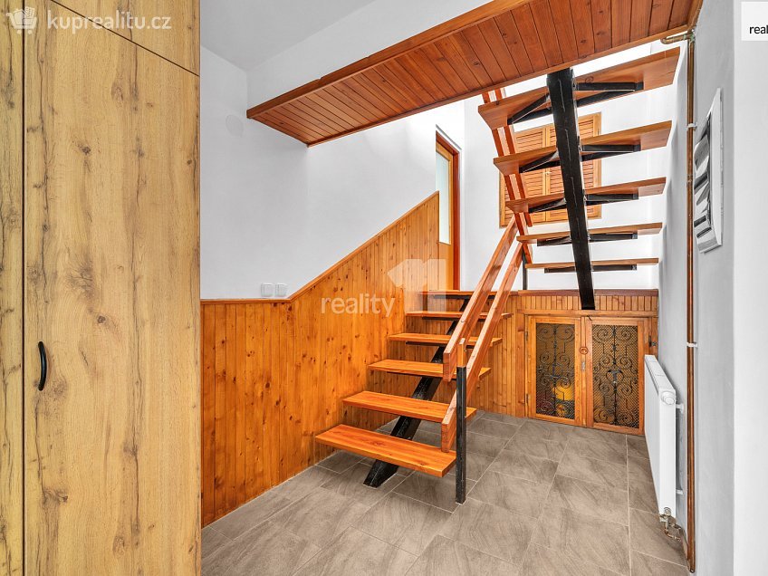 Prodej  rodinného domu 176 m^2 Kollárova, Nový Bor 