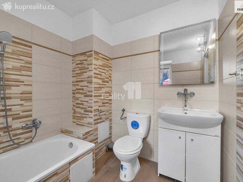 Prodej  rodinného domu 176 m^2 Kollárova, Nový Bor 