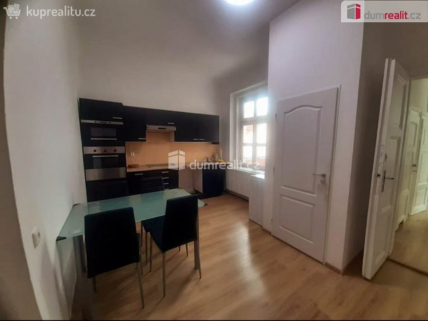 Pronájem bytu 3+1 70 m^2 Zlatnická, Praha 1 