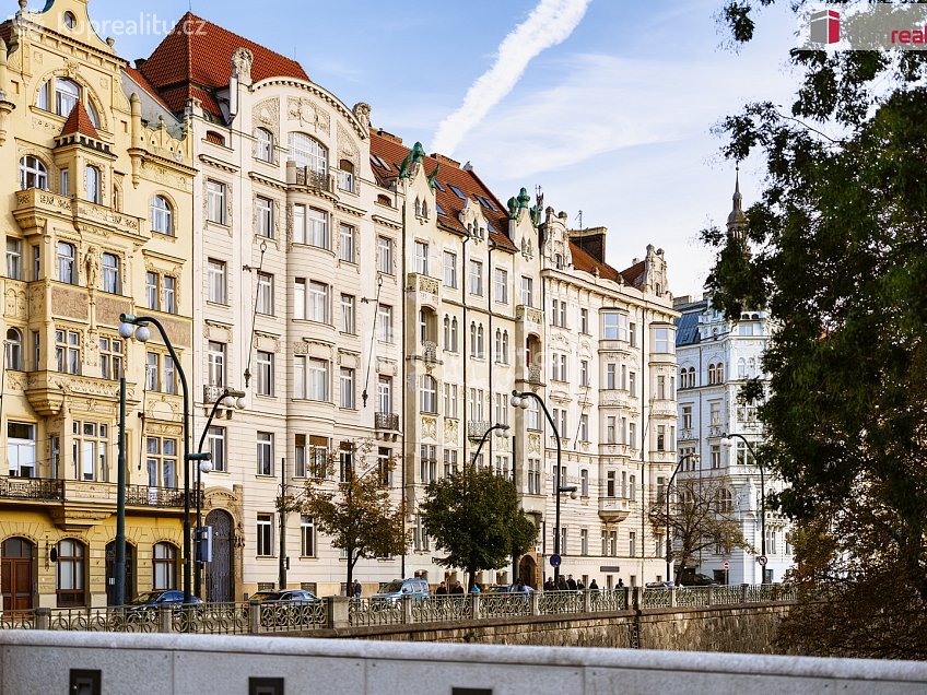Prodej bytu atypický 241 m^2 Masarykovo nábřeží, Praha 1 