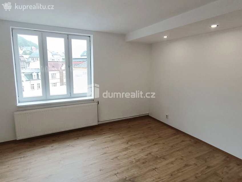 Pronájem bytu 2+kk 80 m^2 Prokopa Holého, Děčín 
