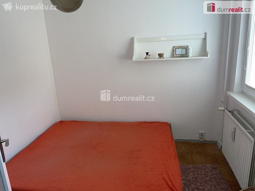 Pronájem bytu 3+1 75 m^2 Družstevní, Luhačovice 