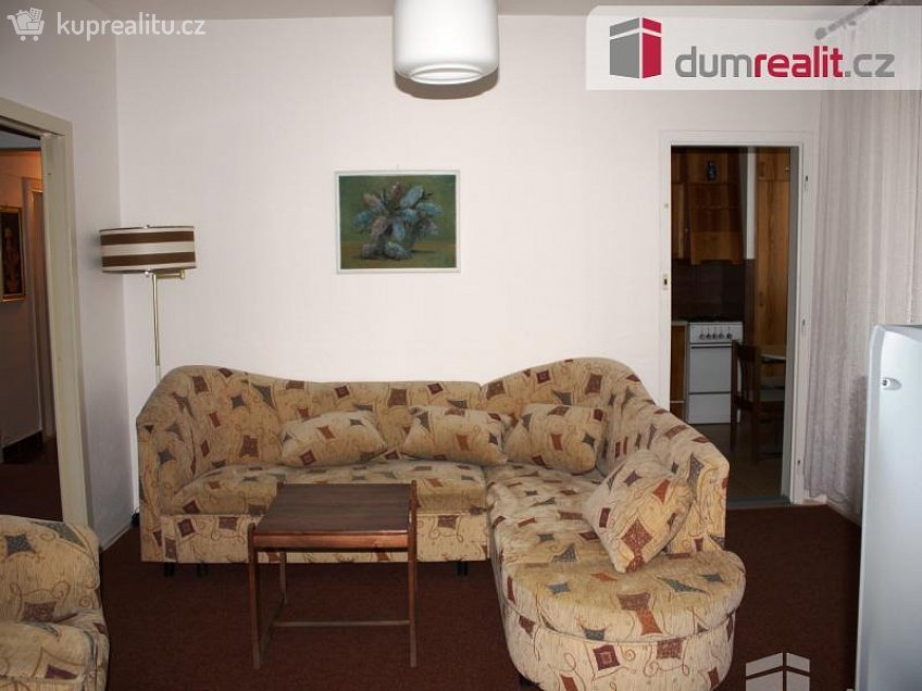 Pronájem bytu 3+1 75 m^2 Družstevní, Luhačovice 