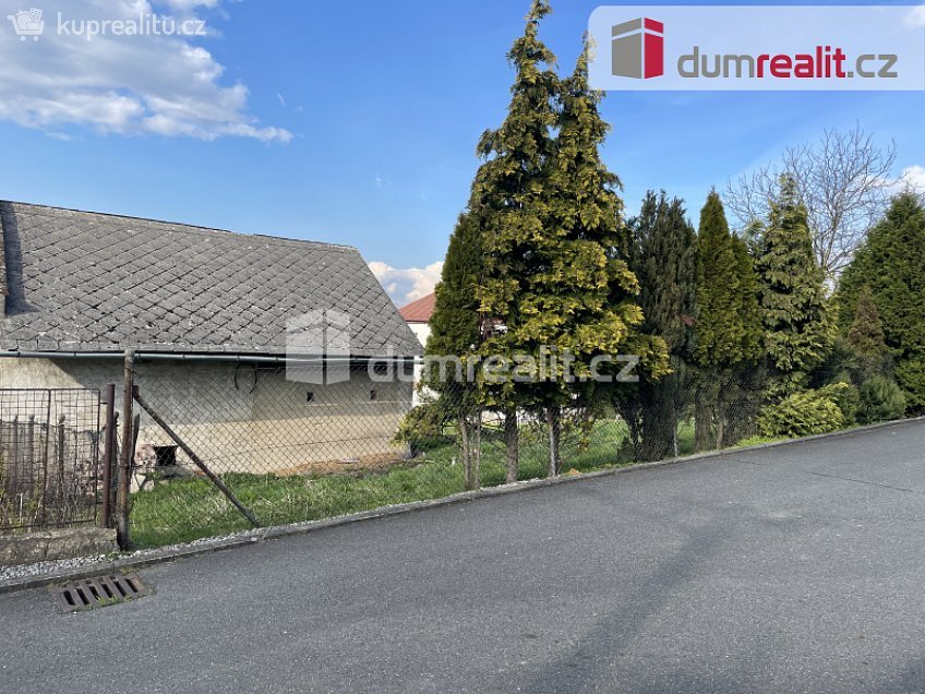 Prodej  stavebního pozemku 418 m^2 Louky, Kobeřice 