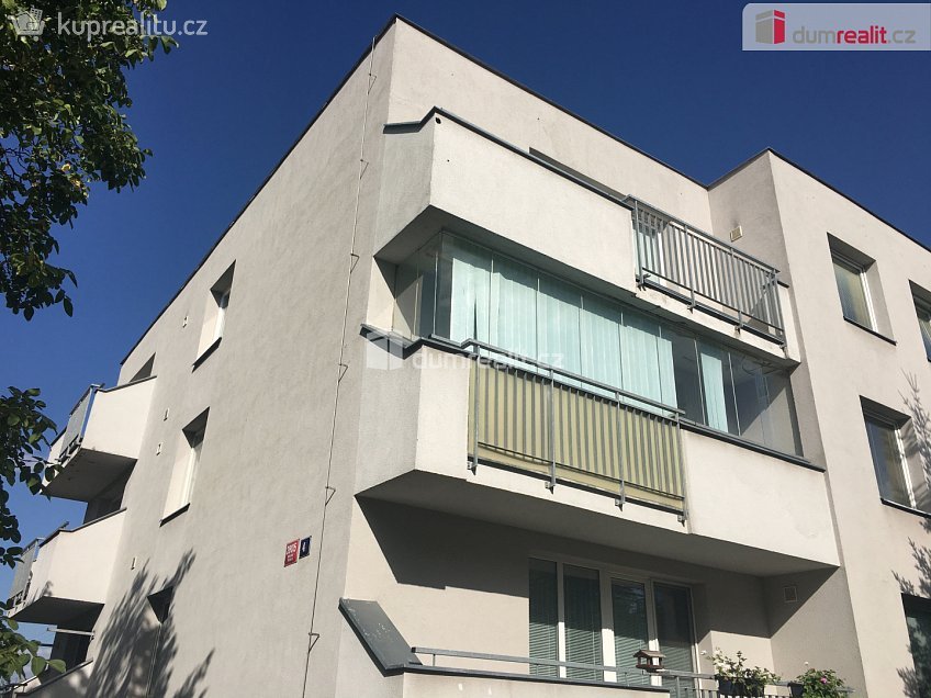Pronájem bytu 3+kk 85 m^2 Štorkánova, Praha 5 