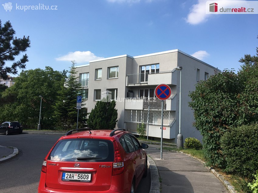 Pronájem bytu 3+kk 85 m^2 Štorkánova, Praha 5 