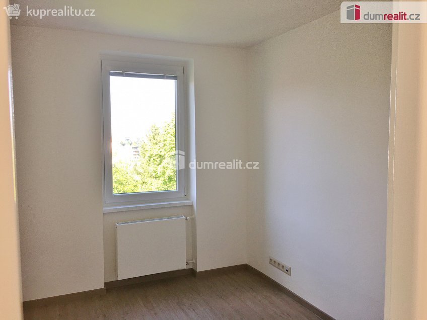 Pronájem bytu 3+kk 85 m^2 Štorkánova, Praha 5 