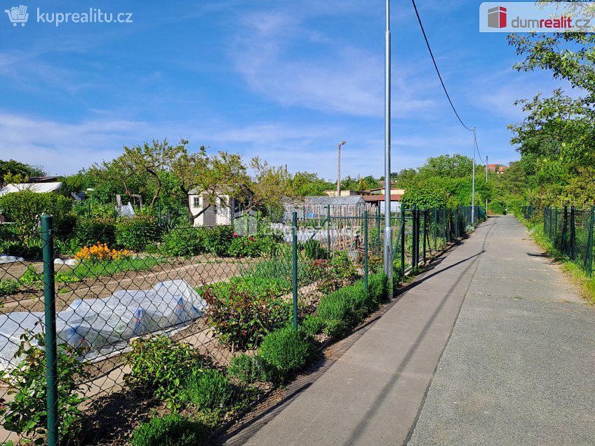 Prodej  zahrady 148 m^2 K Horkám, Praha 15 