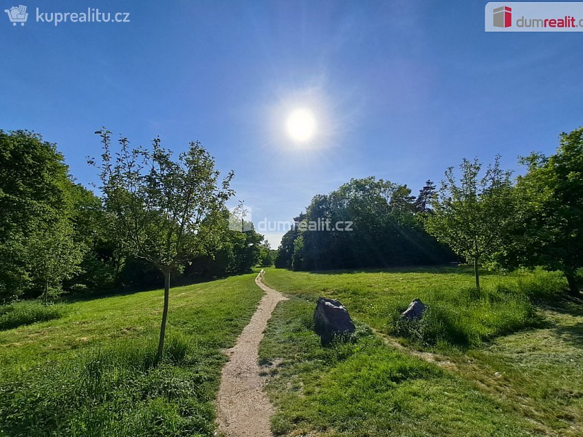 Prodej  zahrady 148 m^2 K Horkám, Praha 15 