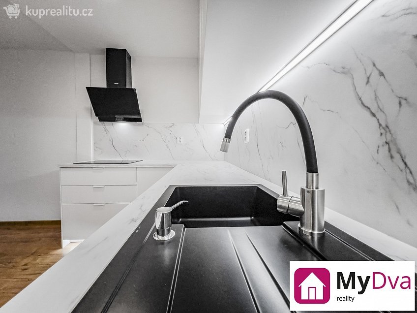 Pronájem bytu 3+kk 65 m^2 Rooseveltova, Znojmo 
