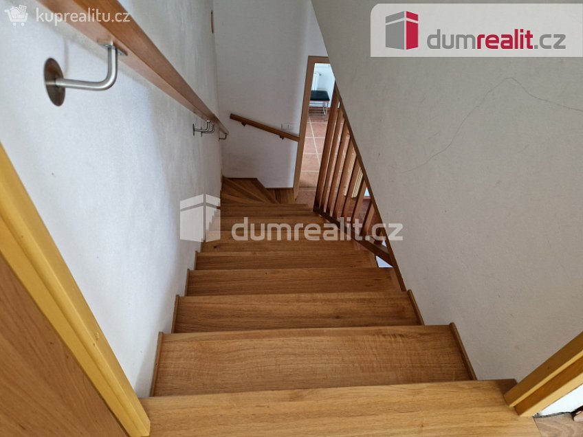 Prodej  rodinného domu 334 m^2 Zlatá Koruna, Zlatá Koruna 