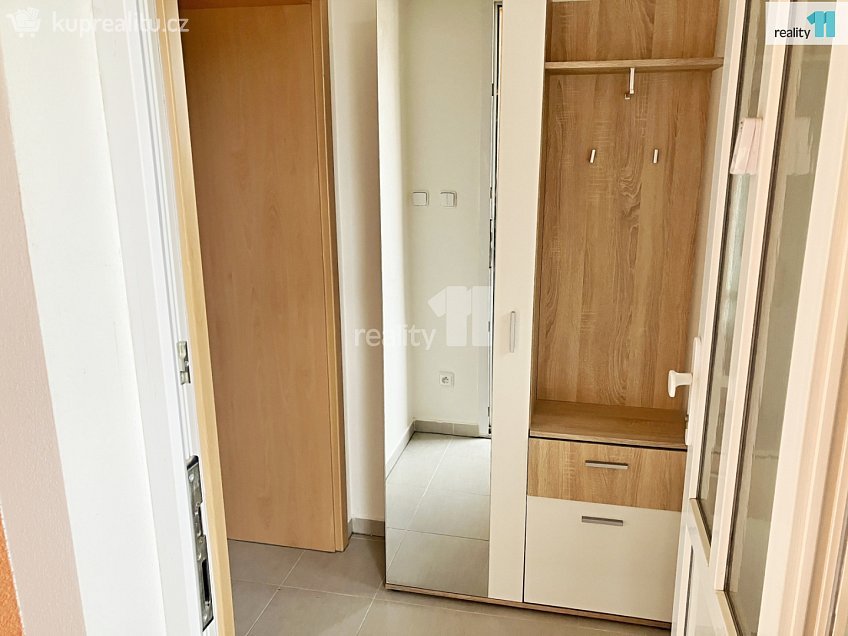 Pronájem bytu 2+kk 68 m^2 Vochov, Vochov 
