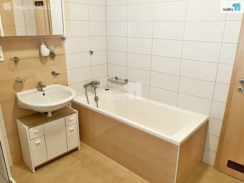 Pronájem bytu 2+kk 68 m^2 Vochov, Vochov 