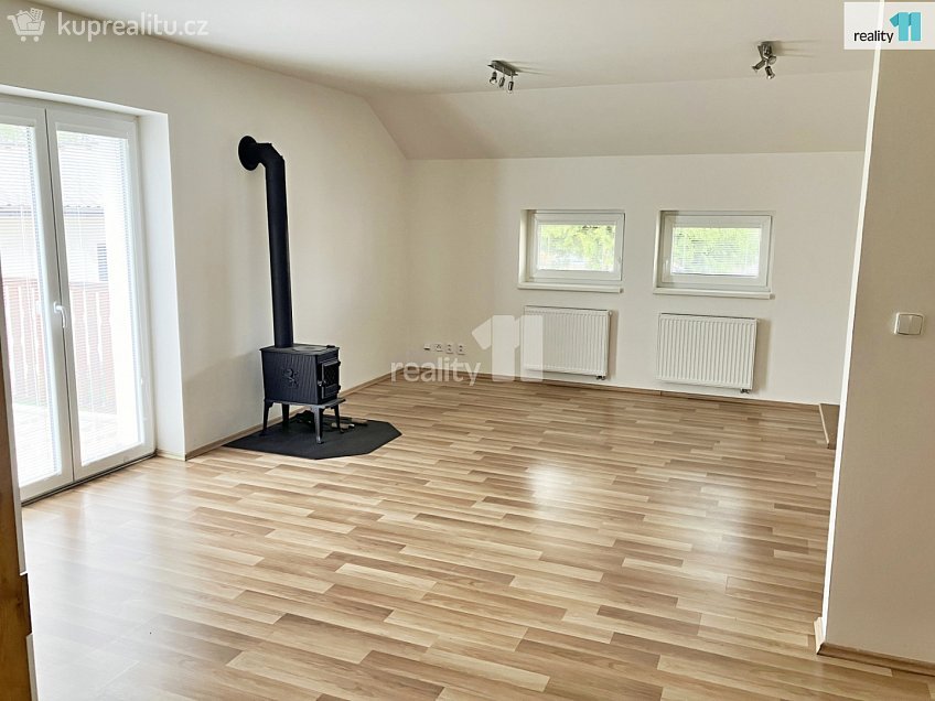 Pronájem bytu 2+kk 68 m^2 Vochov, Vochov 