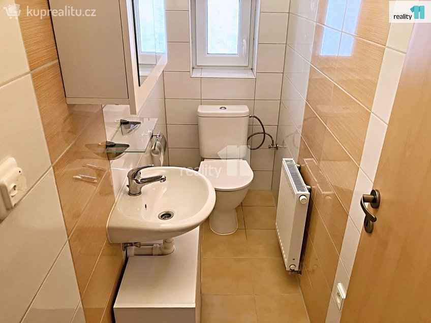 Pronájem bytu 2+kk 68 m^2 Vochov, Vochov 