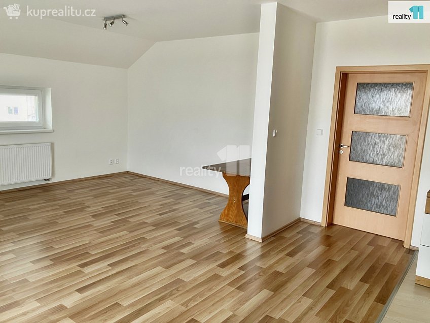 Pronájem bytu 2+kk 68 m^2 Vochov, Vochov 