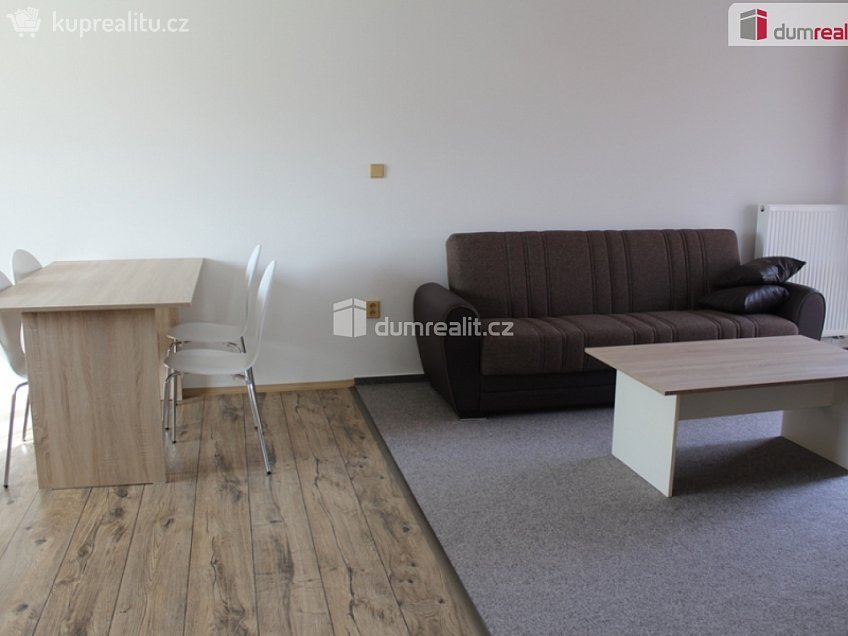 Pronájem bytu 3+kk 65 m^2 Kladruby, Kladruby 