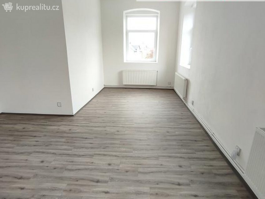 Pronájem bytu 2+kk 67 m^2 Vilsnická, Děčín 