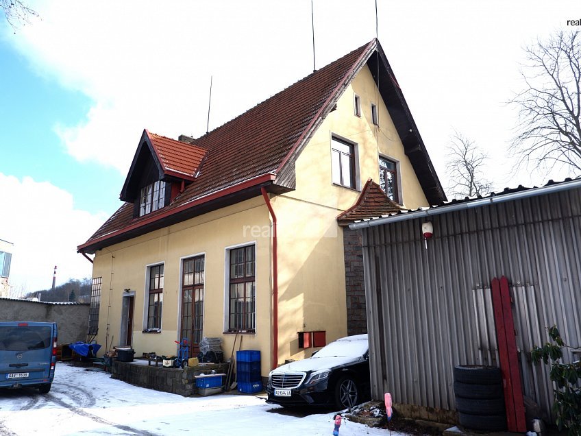 Pronájem  vily 110 m^2 Obecnická, Příbram 