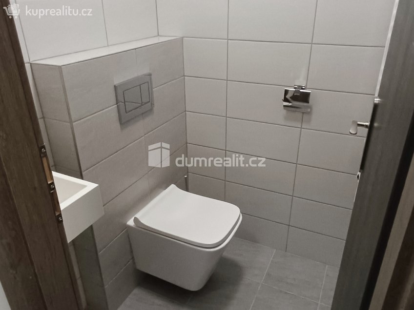 Pronájem bytu 2+kk 65 m^2 Elišky Krásnohorské, Ústí nad Labem 