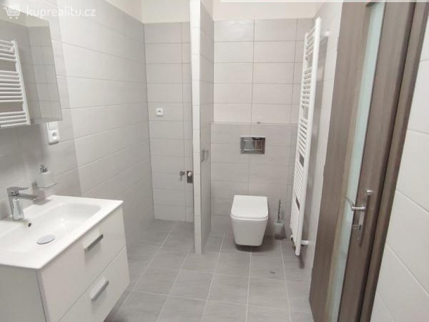 Pronájem bytu 2+kk 65 m^2 Elišky Krásnohorské, Ústí nad Labem 
