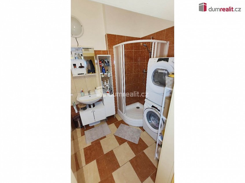 Pronájem bytu 2+kk 52 m^2 Mrštíkova, Praha 10 