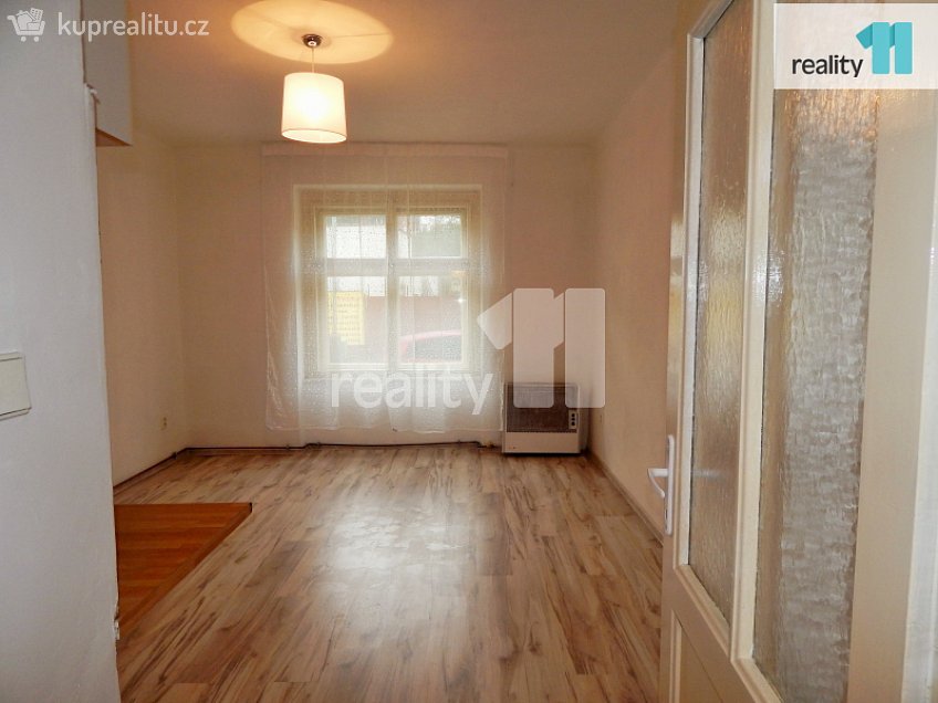 Prodej bytu 1+kk 26 m^2 Záběhlická, Praha 10 