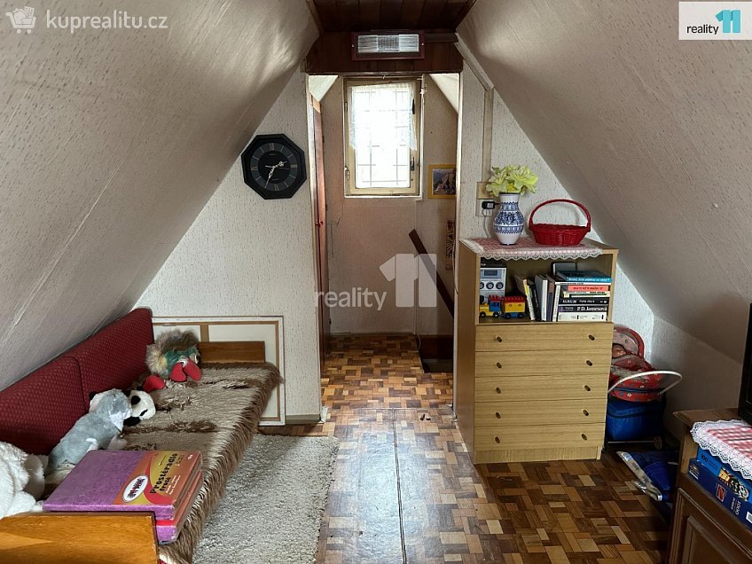 Pronájem  chaty 30 m^2 U obce, Praha 12 