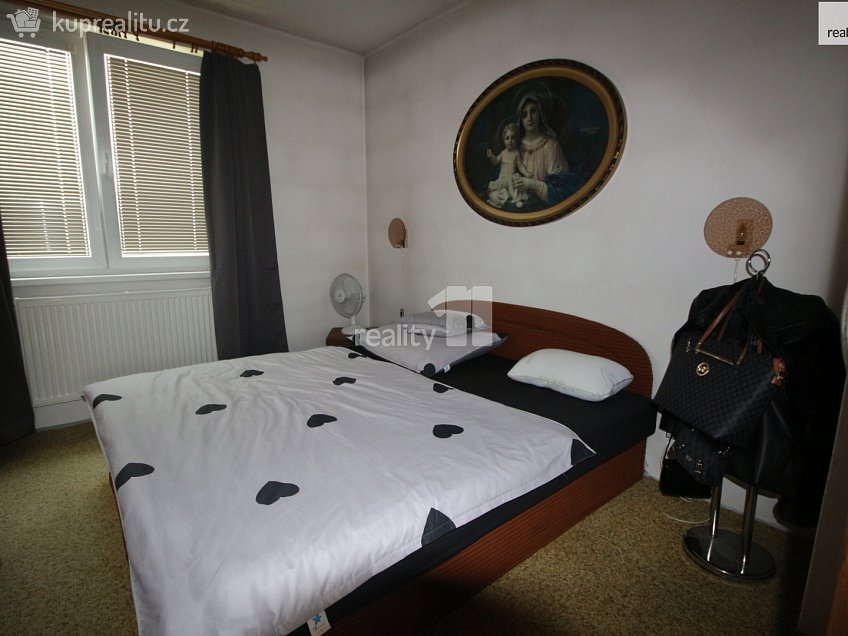 Prodej  rodinného domu 709 m^2 Slunečná, Cvikov 