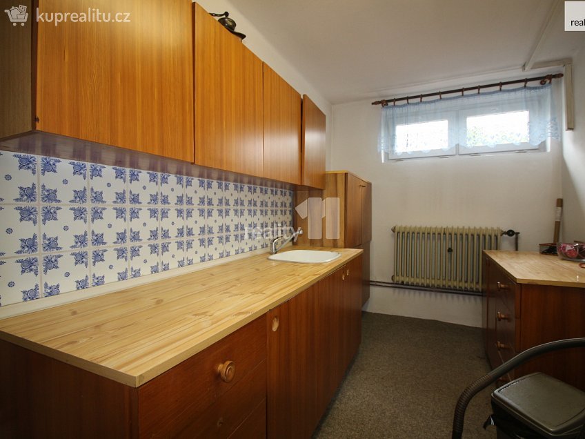 Prodej  rodinného domu 709 m^2 Slunečná, Cvikov 