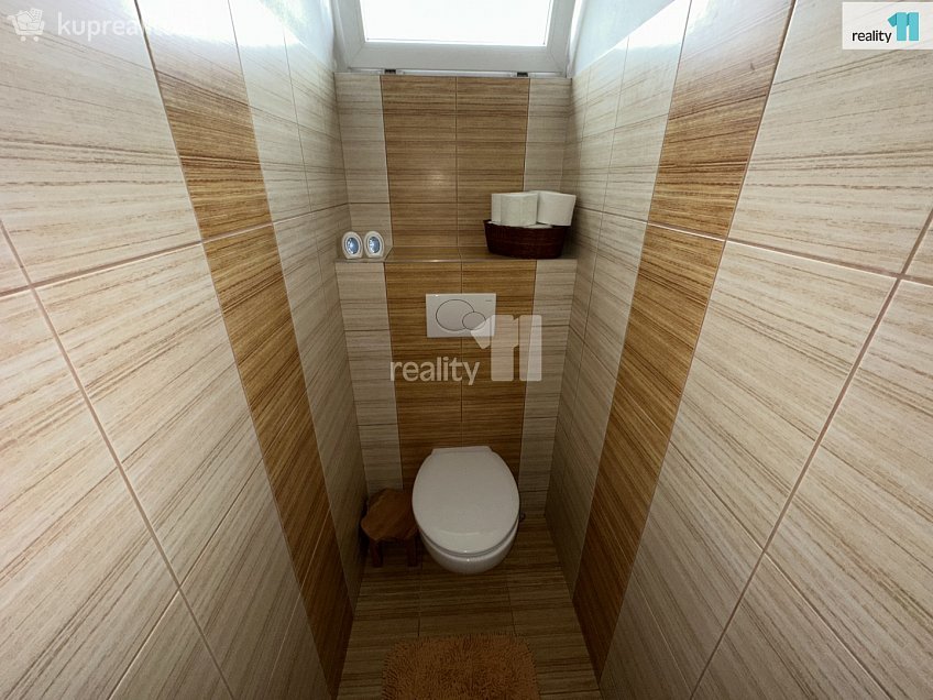 Prodej  rodinného domu 709 m^2 Slunečná, Cvikov 