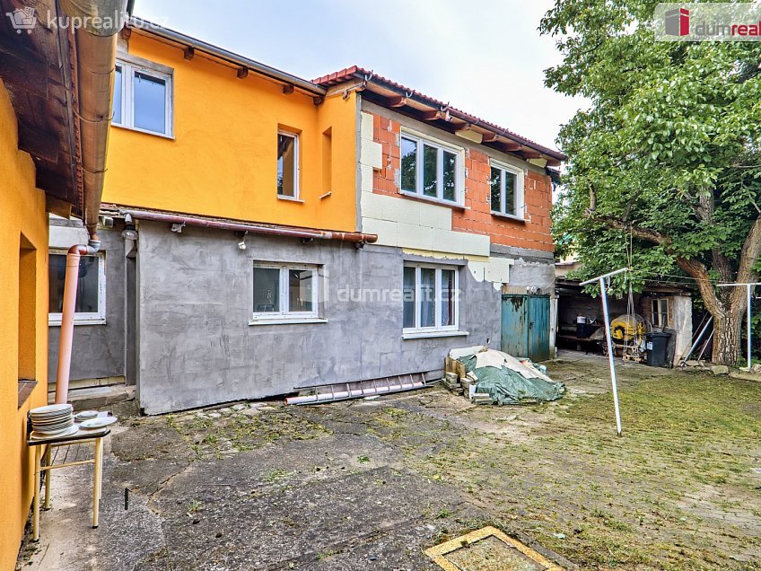 Prodej  rodinného domu 320 m^2 Praha-Lochkov, Praha-Lochkov 
