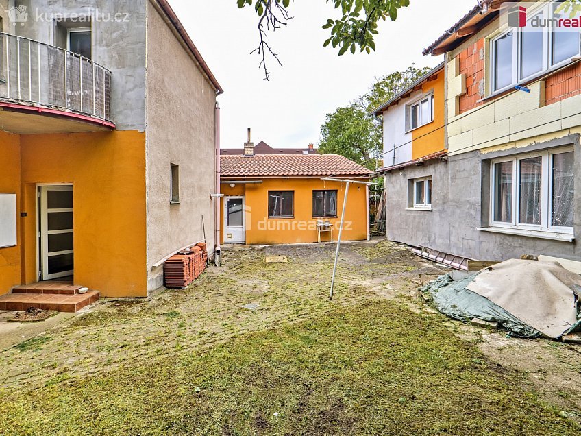 Prodej  rodinného domu 320 m^2 Praha-Lochkov, Praha-Lochkov 