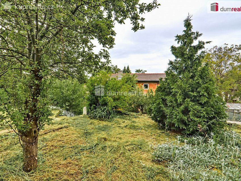 Prodej  rodinného domu 320 m^2 Praha-Lochkov, Praha-Lochkov 