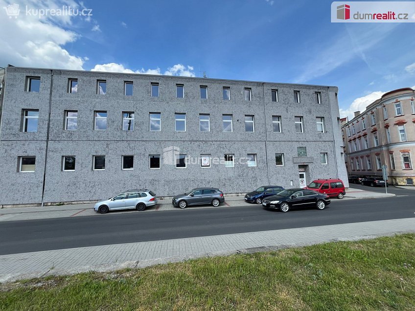 Pronájem  výrobních prostor 3300 m^2 Okružní, Aš 