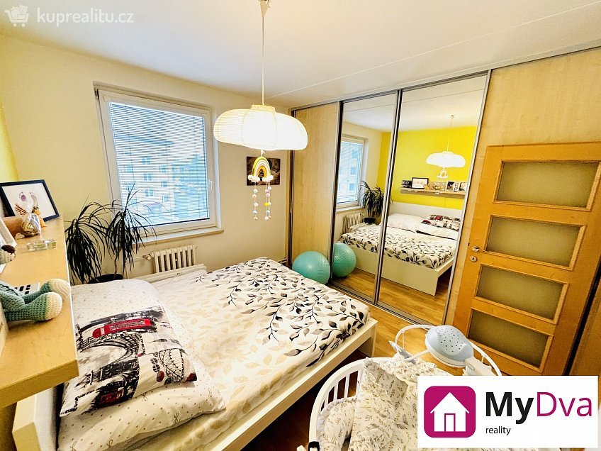Prodej bytu 3+1 70 m^2 U Lesíka 3539, Znojmo 