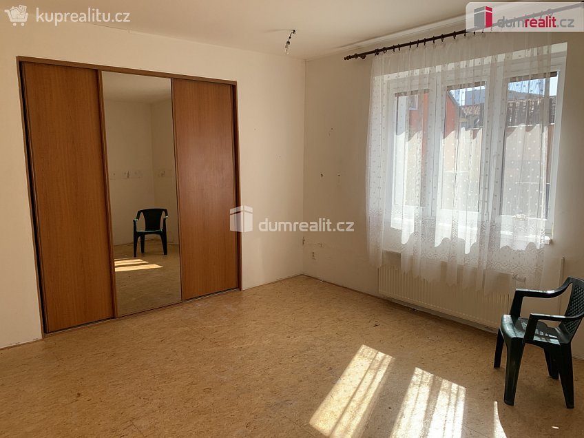 Prodej  rodinného domu 165 m^2 Hlavenecká, Praha 9 