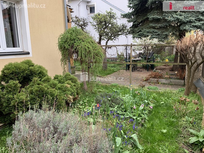 Prodej  rodinného domu 165 m^2 Hlavenecká, Praha 9 