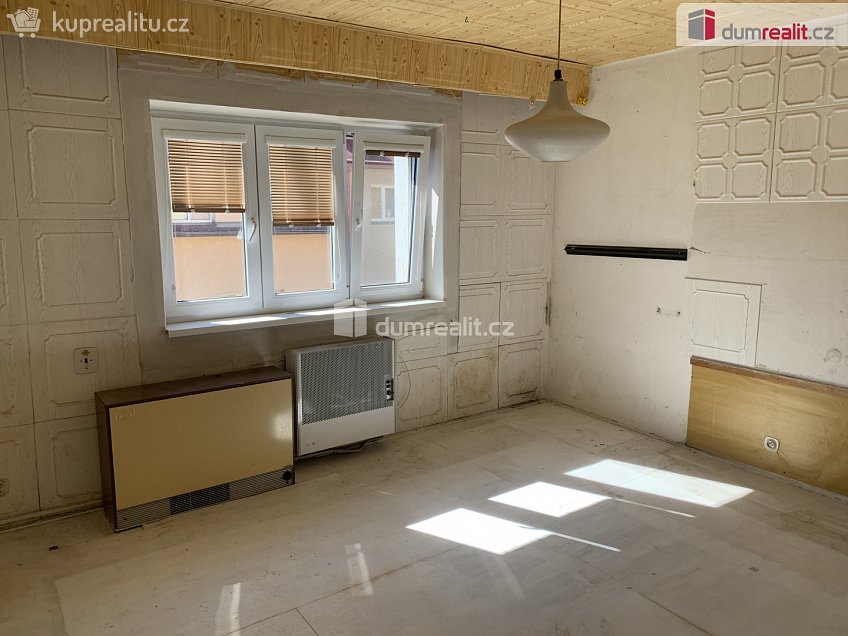 Prodej  rodinného domu 165 m^2 Hlavenecká, Praha 9 