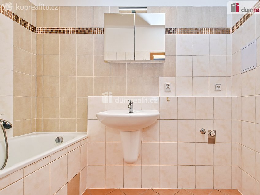 Prodej bytu 2+kk 56 m^2 Zrzavého, Praha 17 