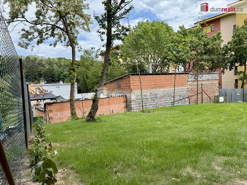 Pronájem  zahrady 250 m^2 Lutovítova, Kralupy nad Vltavou 