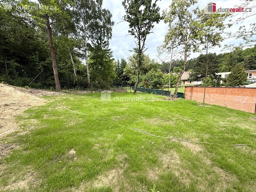 Pronájem  zahrady 250 m^2 Lutovítova, Kralupy nad Vltavou 